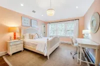6 Bedroom Bridgehampton Estate, Private Tennis, Minutes from Ocean Beaches