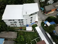 The Linux Garden Hotel (City Amphur Muang Yala) Hotels near Bo Tek How Shrine