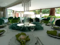 Airport Gardens Boutique Hotel - พร้อมอาหารเช้า