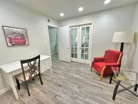 Charming 2-bedroom house in The Colony with WiFi, AC
