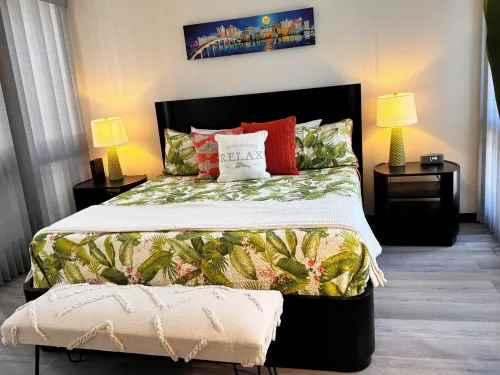 Modern Villa steps away from the white sandy beach on upscale Lido Key, Sarasota