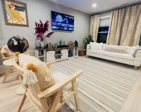 Luxury New-built - Beautiful 3 bedrooms+2 bathrooms Montclair Home Hotels in Montclair