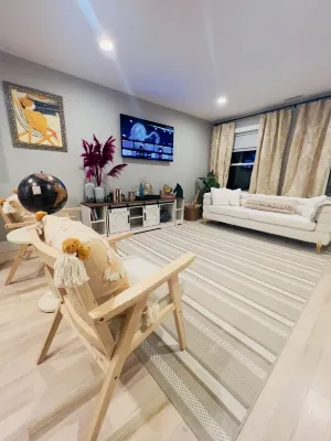 Luxury New-built - Beautiful 3 bedrooms+2 bathrooms Montclair Home Hotels in Montclair