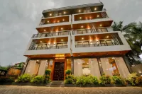 Limeshine Airport Transit Hotel Hotels near Kadirana Temple