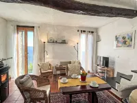 Paola - Homestays
