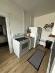 High-end cozy apartment walking distance to down town Christiansburg.