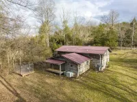"Timber Lodge", Rustic 4BR Log Cabin + Guesthouse