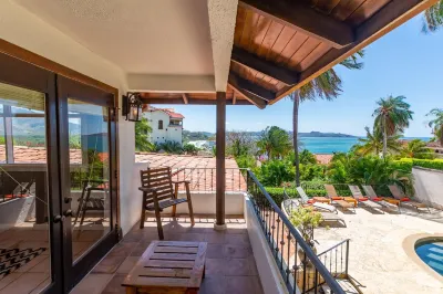 Luxury Flamingo Home with Ocean View Sleeps 10 - Walking Distance from Beach