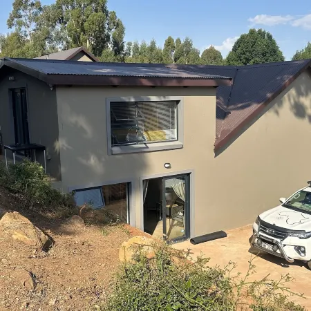 2-bed House in Dullstroom , Blue Crane Estate 66 Отели в г. Белфаст