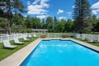 Aspen at Manchester - Pools