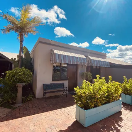 Dolphin Circle B&B