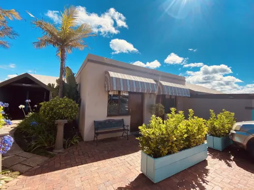 Dolphin Circle B&B Hotels in Plettenberg Bay