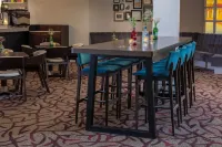 Cambridge Belfry Hotel & Spa - bars