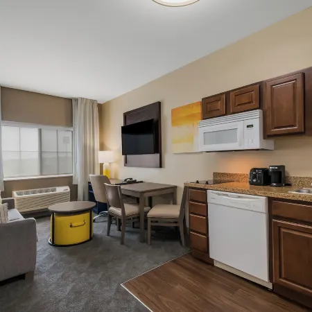 Comfort Inn & Suites Barnesville - Frackville