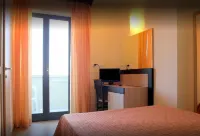 Hotel Flora Hotels in Marina di Bibbona