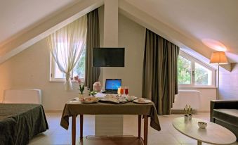 Hotel Fini