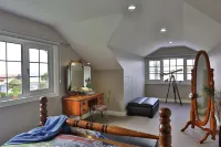 The Ark Stanley Luxury Bed and Breakfast - balcony
