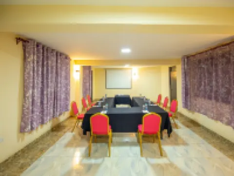 Kings Premier Inn Hotéis em Mlolongo