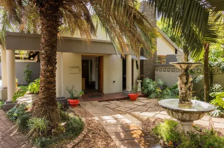 Rozendal Guest House Отели рядом с достопримечательностью «Twenty Three on Riverside»