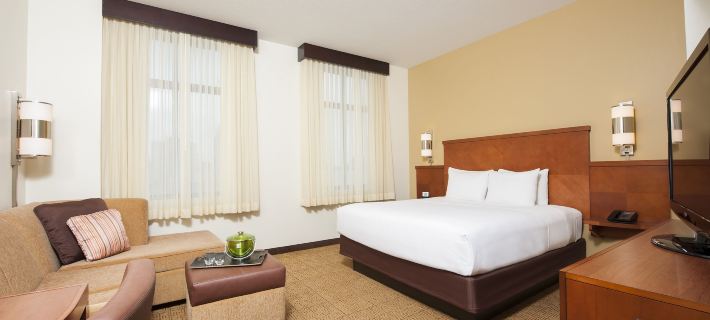 Hyatt Place des Moines Downtown Hotels in Des Moines