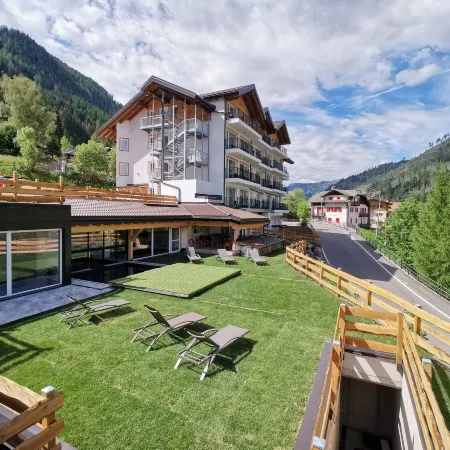 Active Alm Hotel Hotels in Moena