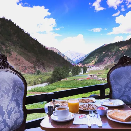 Mount Feast Hotel Naran