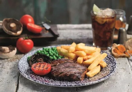 The Old Borough Hotel - Wetherspoon Отели в г. Малахайд