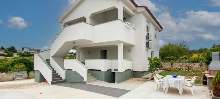 Apartments Cupic Ξενοδοχεία στην πόλη Vir