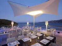 Sirene Blue Luxury Beach Resort فنادق في Poros