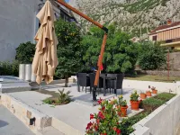 Waterfront Apartment Petrovina Hoteles en Dobrota