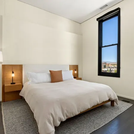 New! Modern Scandinavian Loft in Old Town Square