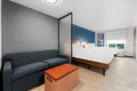 Everhome Suites Fayetteville Near Fort Bragg Hotels in Spring Lake