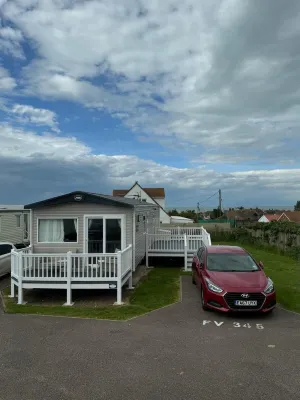 Seaside Charm Carvan in Leys down on Sea Hotels in Whitstable