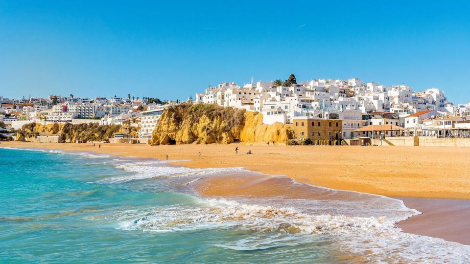 Albufeira Palm Tree With Pool by Homing
