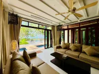 Amatapura Beachfront Villa 12