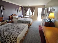Fullerton Inn