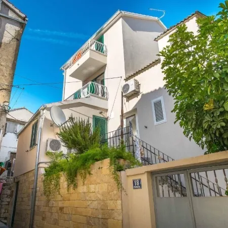 Split Allure Apartments