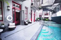 The Natchez Vacation Rentals - キッチン