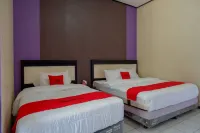 RedDoorz Near Stasiun Kebumen Hotels in Kebumen