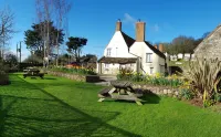 Old Manor House فنادق في Brent Knoll