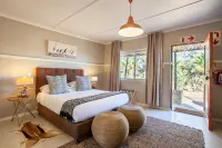 Inverdoorn Game Reserve Lodge