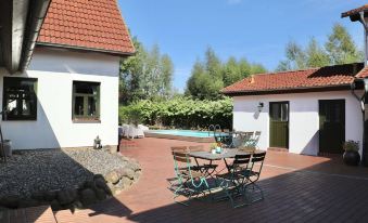 Studio in Dargun Mit Pool am Kummerower See