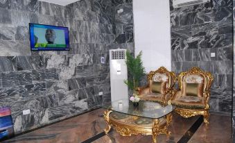 Exclusive Serene Hotel