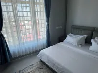 EASTERN CITY APARTMENTS - balcony