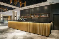 Q 酒店Plus弗洛茨瓦夫別拉尼 - 酒吧