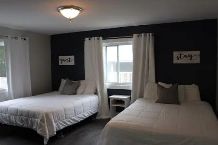 湖景汽車旅館及小屋