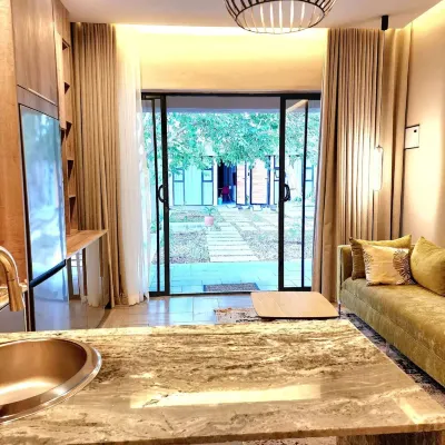 InstaHomes by Tru - Garden Suites - ห้องครัว