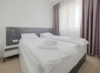 Two Bedroom Apartment Sea View Charlene