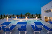 Villa Sikelia - Swimmingpools