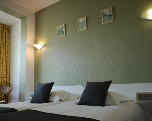 Hôtel Trianon Tours โรงแรมในตูร์
